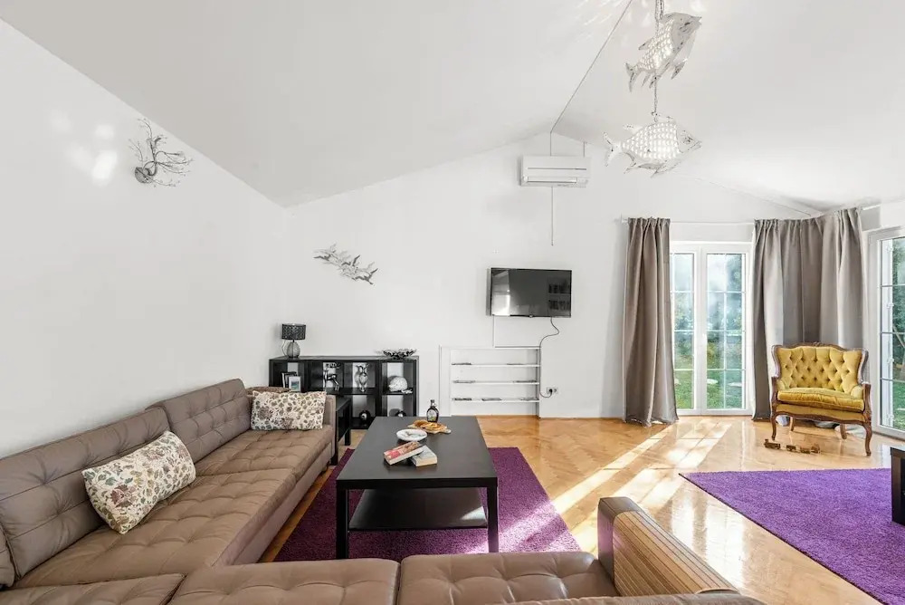 Holiday House with Pool Villa Seabird
