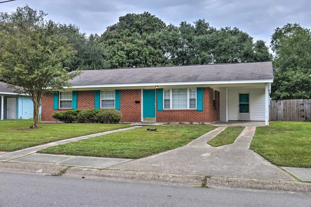 Breezy Gulfport Getaway < 1 Mile to Beach + Casino