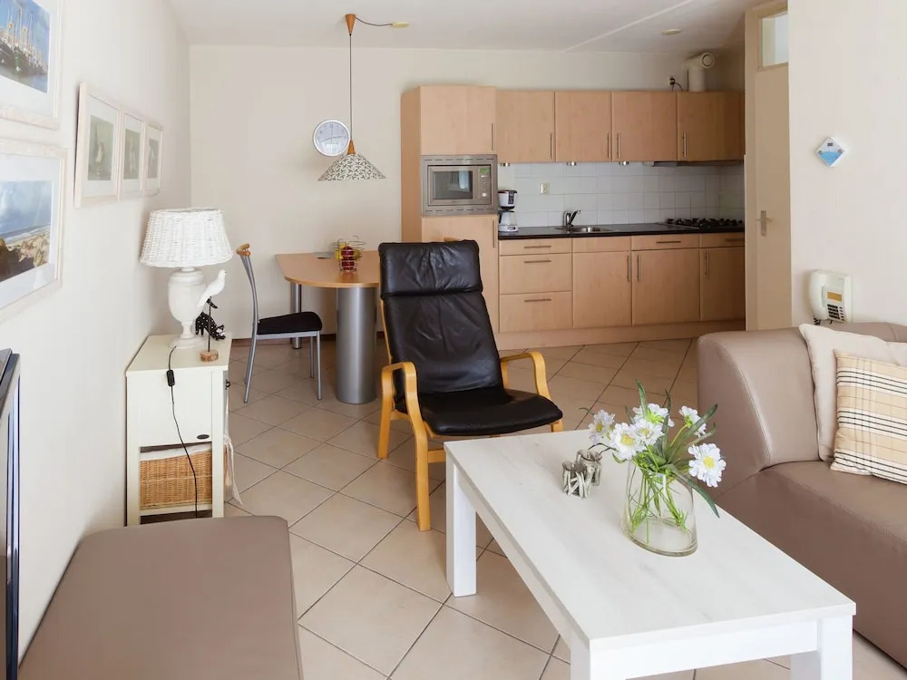 Comfortable Apartment Stone'S Throw From the Sea, Beach And Dunes on Texel