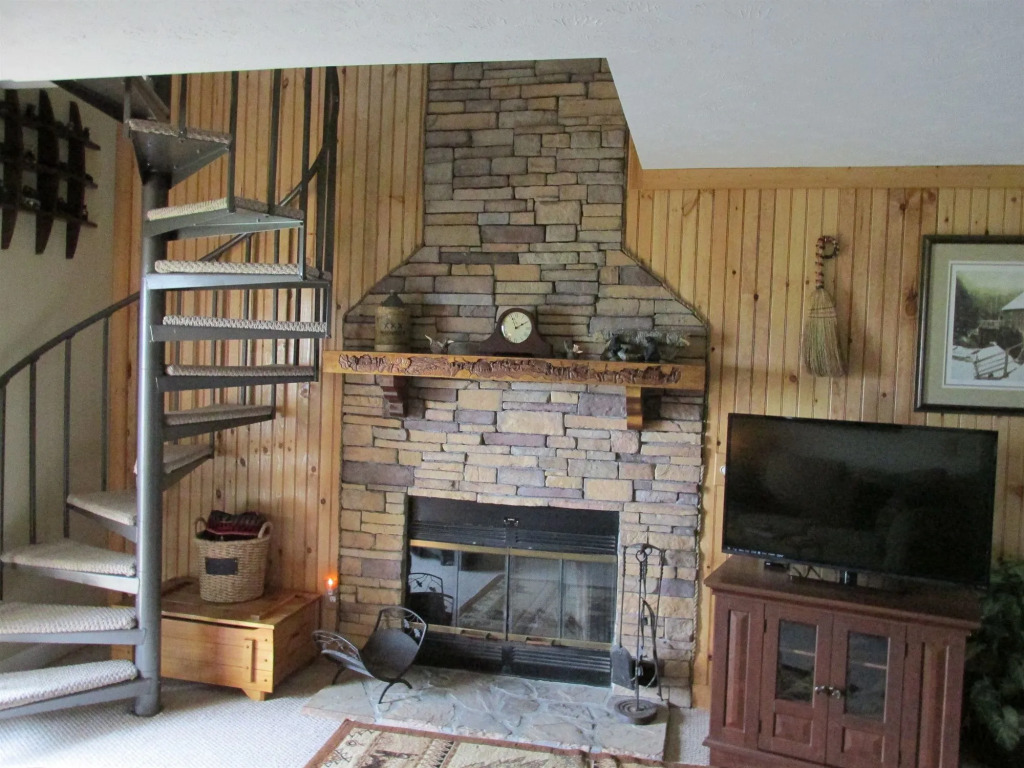 Deer Ridge Resort by Jackson Mountain Rentals