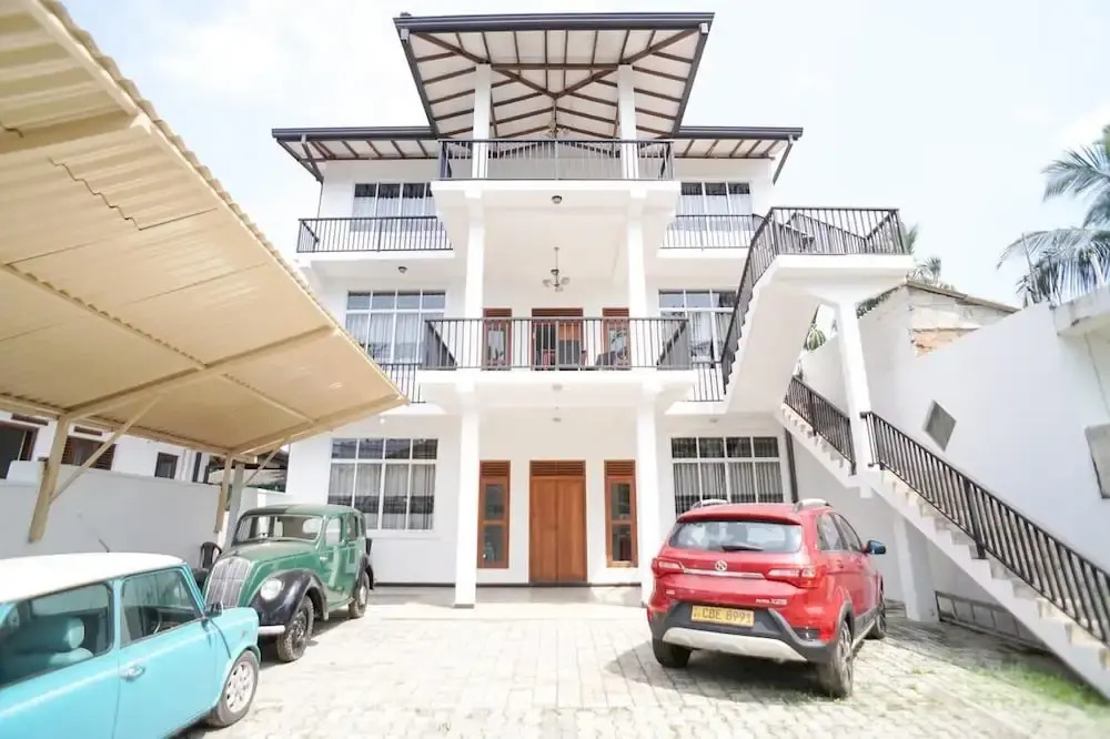 OYO 566 U K G Residencies