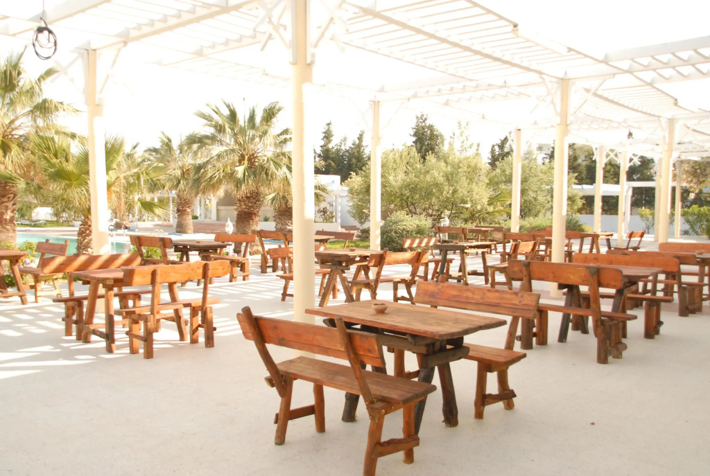 Cyclamens Hotel Mechmoum