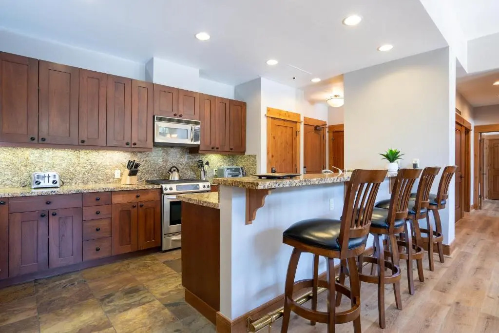 New Listing! Top Floor Village at Northstar Residence - Big Horn 504