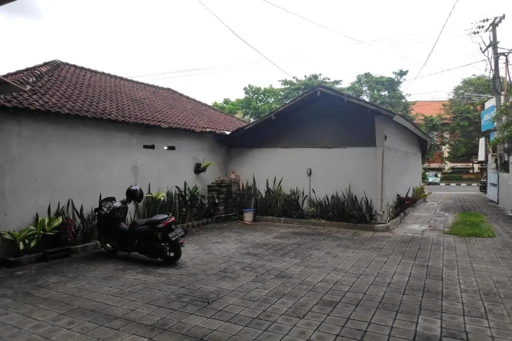 OYO 90096 Hotel Tiana