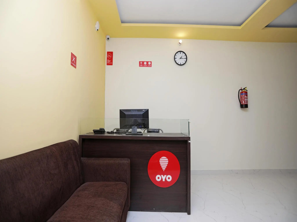 OYO 12758 Hotel Greenview Inn