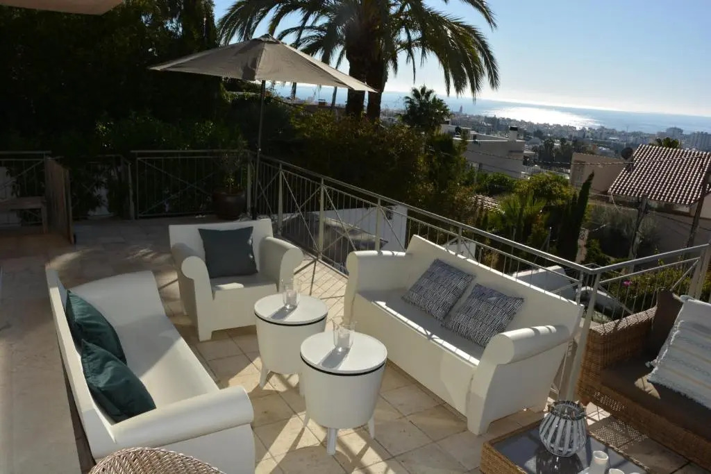 Villa Sitges Loto Amaizing View Confortable AC 20 minutes walk Sitges beaches