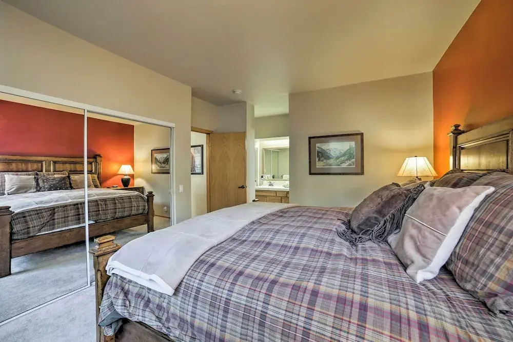Mammoth Lakes Vacation Rental w/ Community Hot Tub