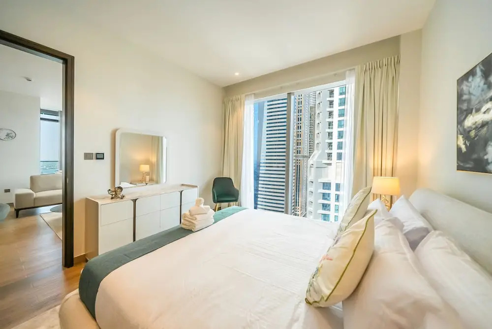 Tranquil 2BR Haven in Heart Dubai Marina