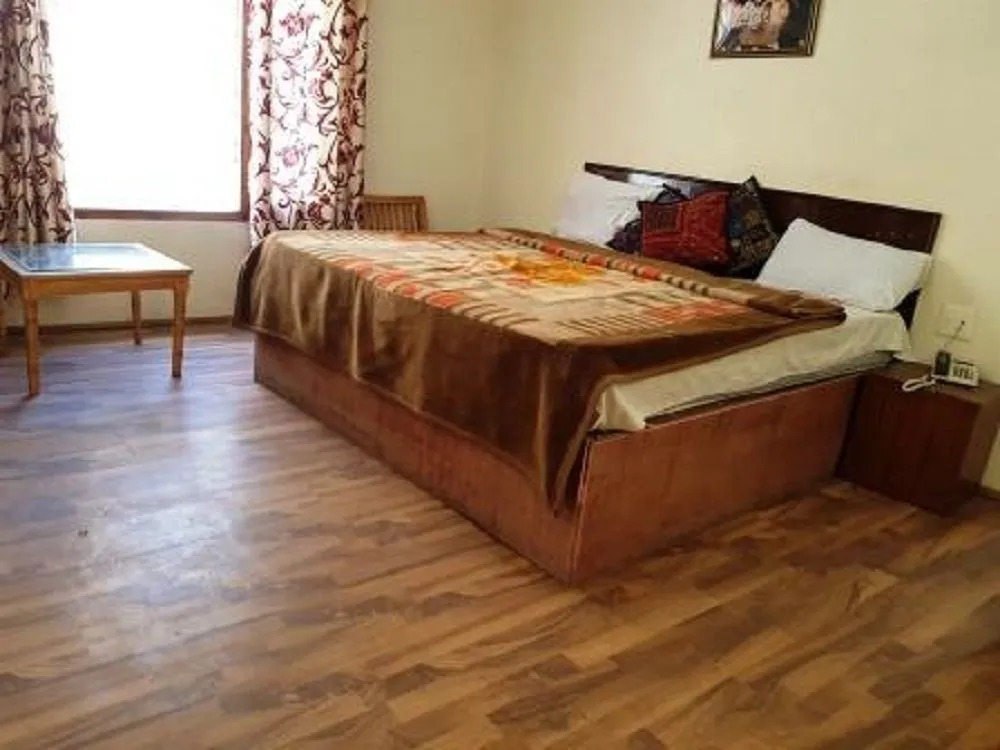 Janghu Hotel And Restaurant