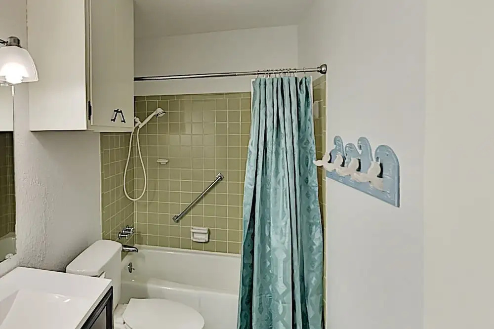 Sunny Haven In Old Rockport - Walk To The Beach! 2 Bedroom Duplex