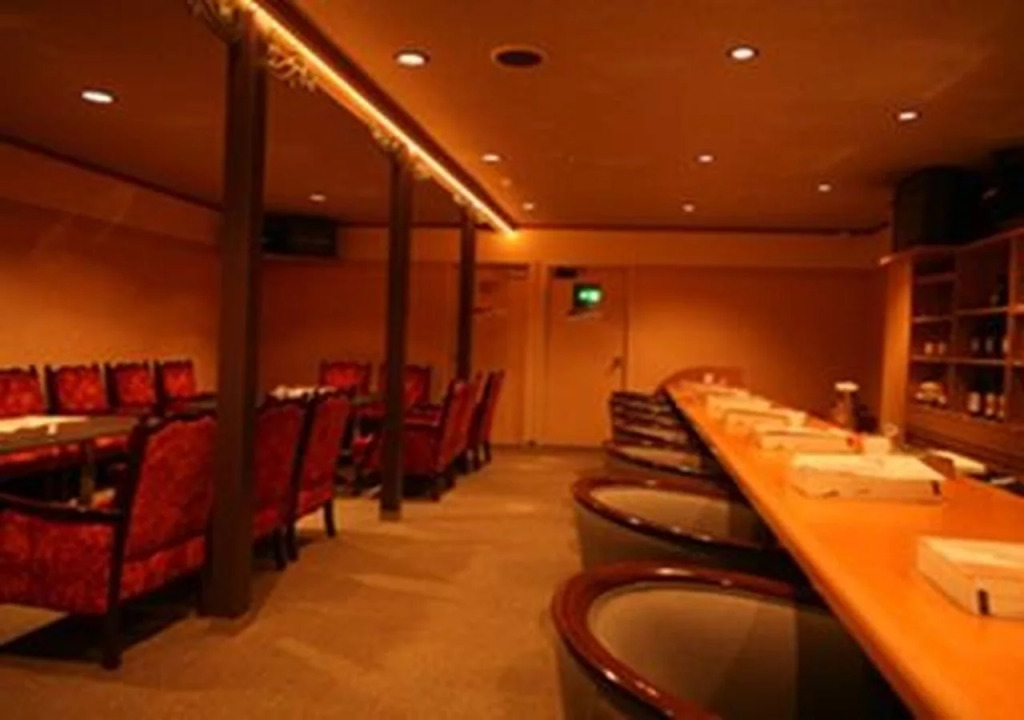HOTEL SHIRAHAMAKAN