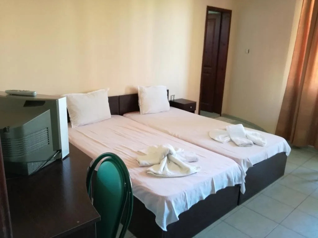 Karadarlievi Guest House
