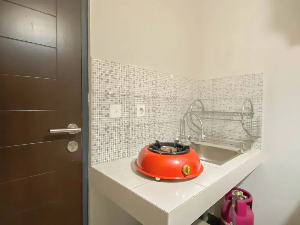 Cozy 1BR without Living Room at Royal Heights Apartment