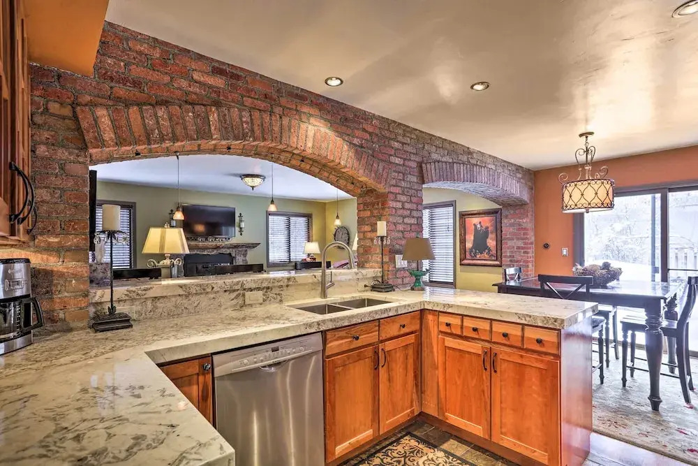 Modern Home w/ Patio: 3 Mi to Beaver Creek Resort!