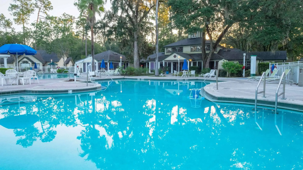 Oak Plantation Resort