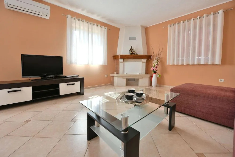 Villa Kmacici 377
