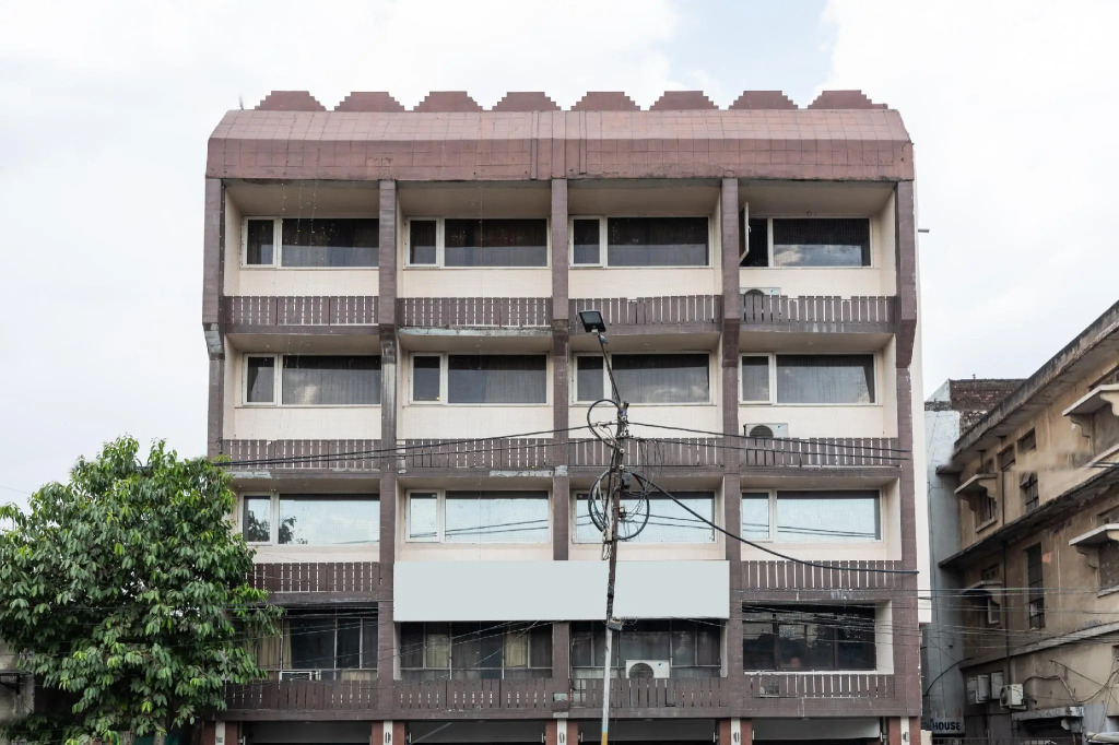 OYO Townhouse 620 Hotel Surya