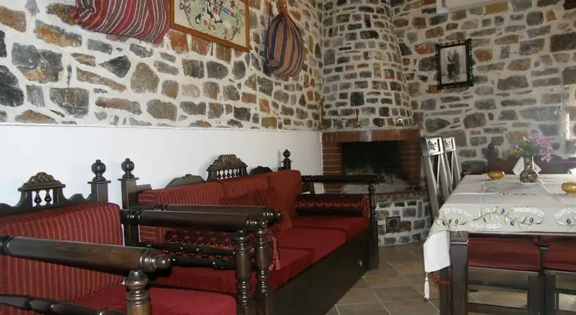 Villa Aretousa