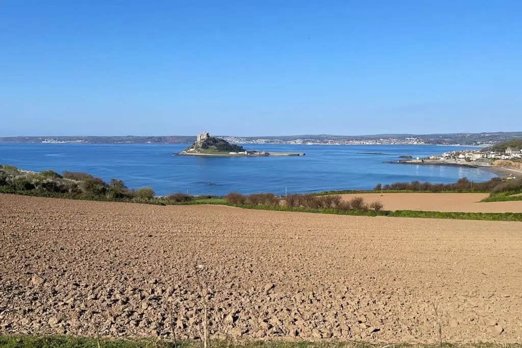Lovely 1 Bed Flat in Victorian House 300m Seafront (Adults Only)