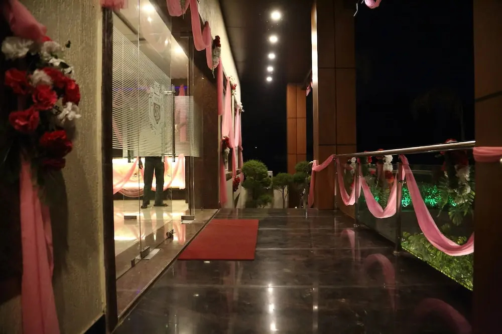 Regal Hotel and restaurant