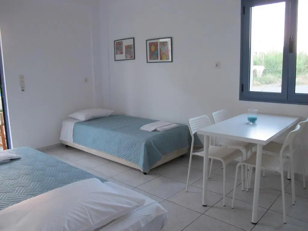 Nikolas Apartments