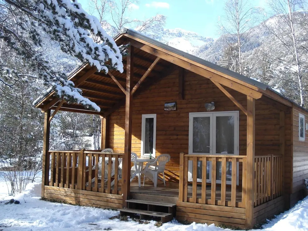 Chalet With 2 Bedrooms in Saint-martin-de-queyrières, With Wonderful Mountain View, Shared Pool, Furnished Terrace - 5 km From the Slopes