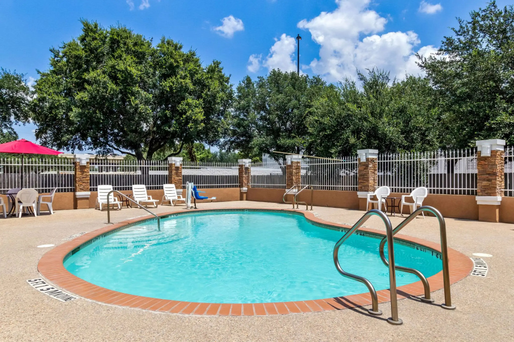 Comfort Suites at Katy Mills
