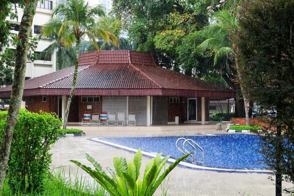 Cozy and Elegant Shahzan Court