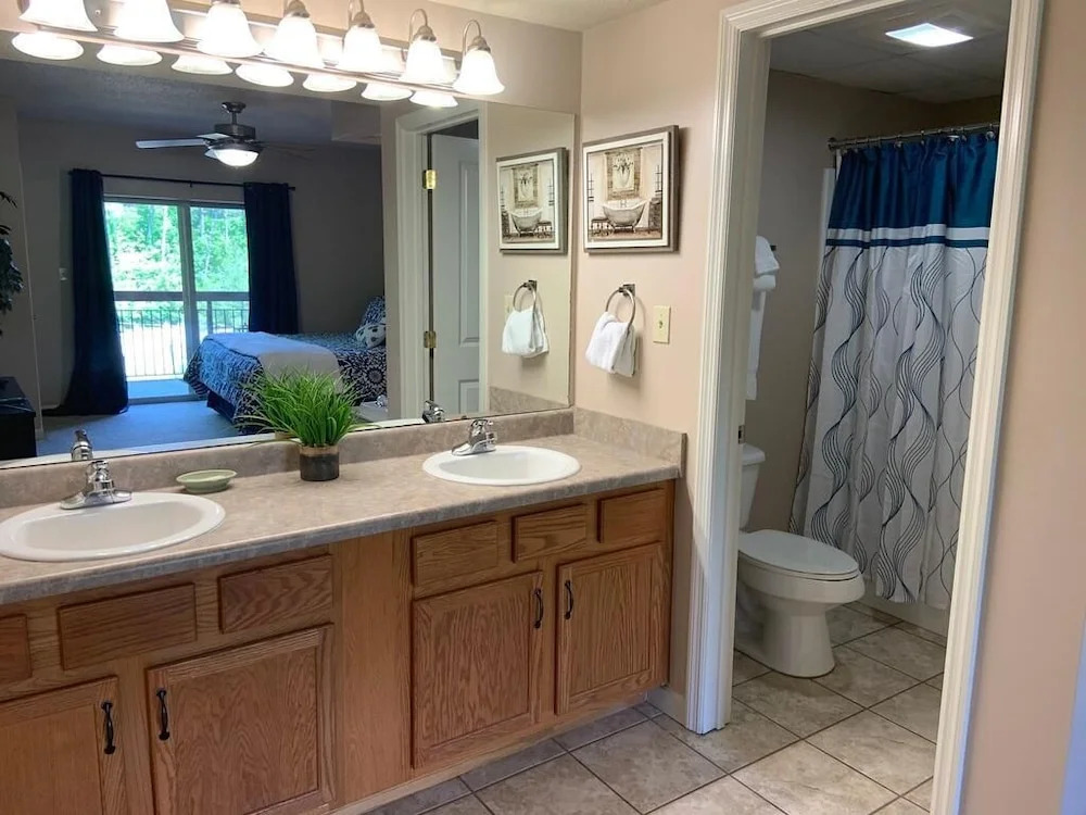 Cedar Lodge 301