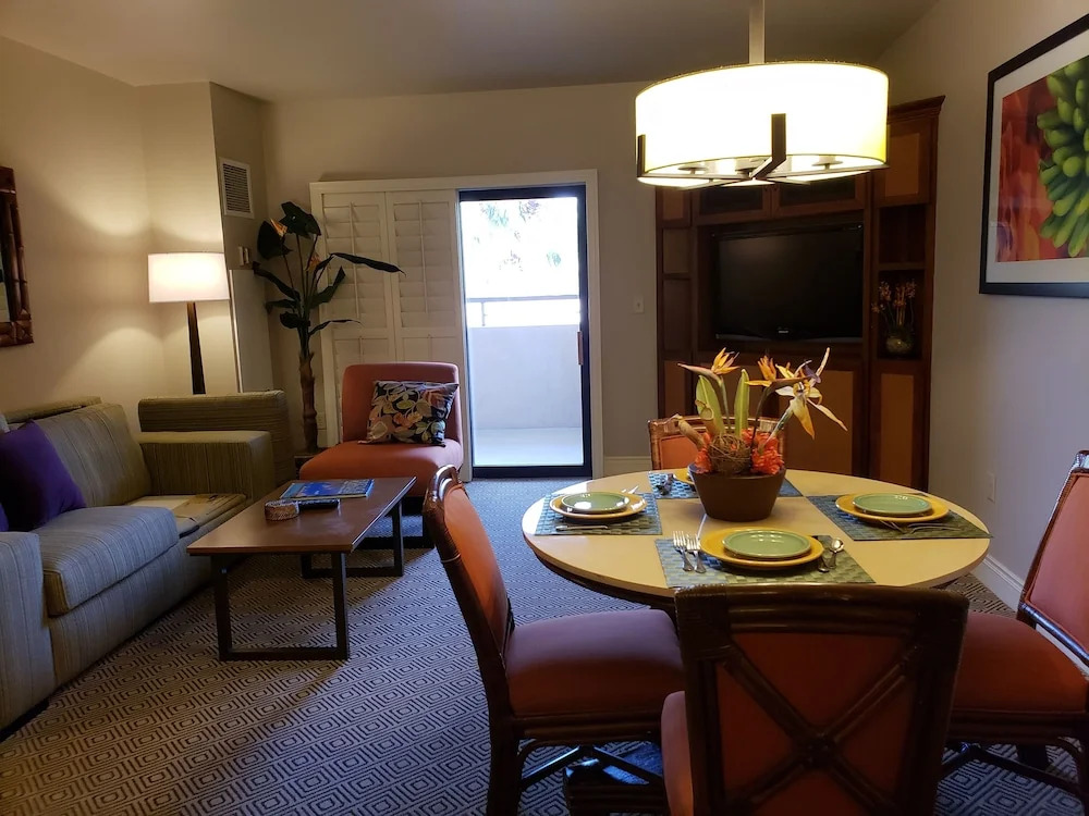 Tahiti Village Resort & Spa