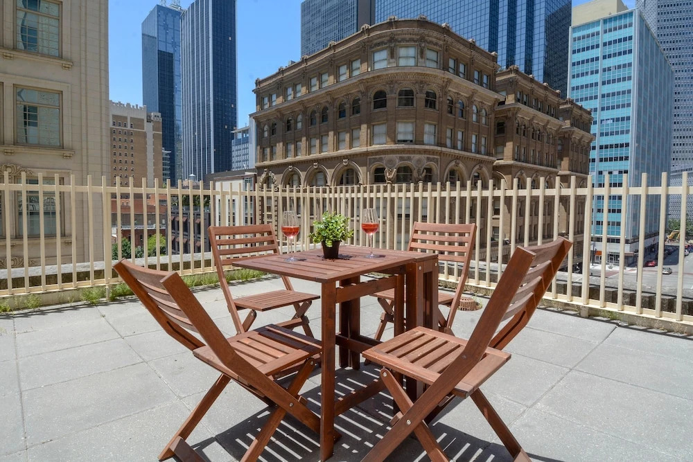 Crashpad Downtown Dallas