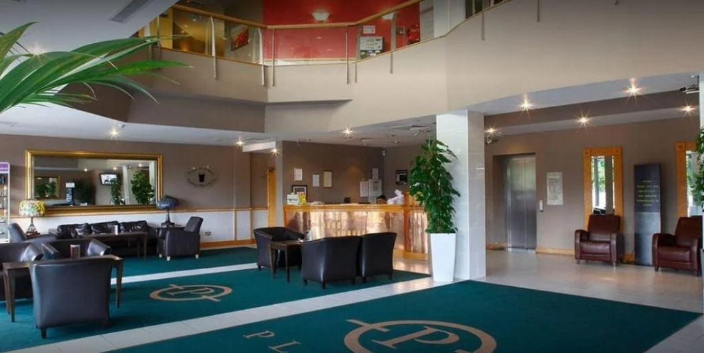 Plaza Hotel Tallaght
