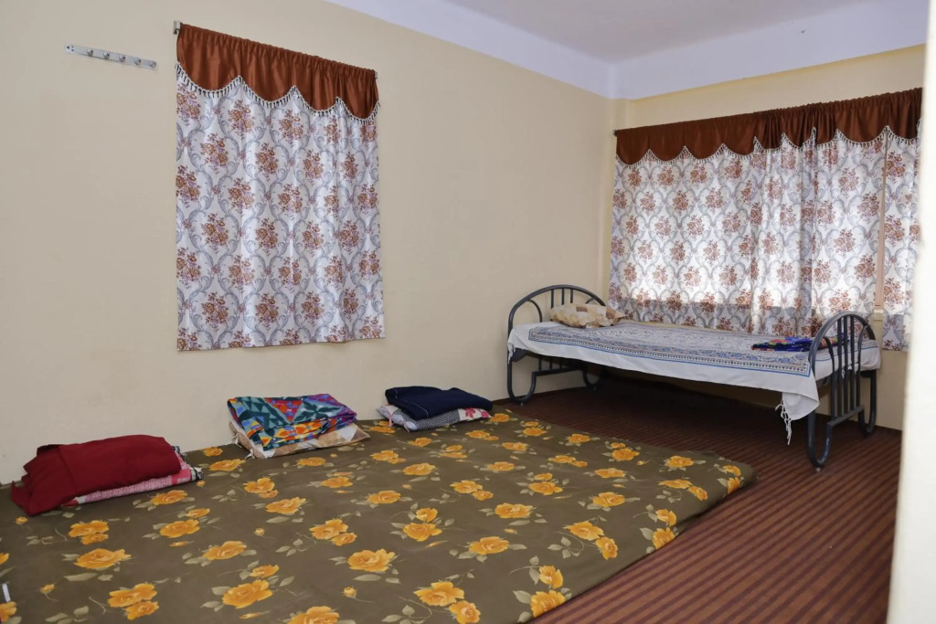 10 Guests-For Tourists