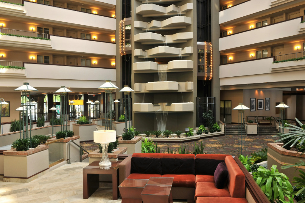 Embassy Suites Des Moines Downtown