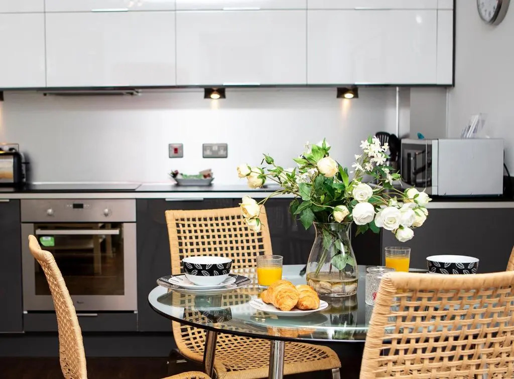 Apartment 2, Trafalgar Square (Second Floor)
