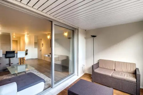 IMMOGROOM - 1 BR - Renovated - Wifi - Close to everything