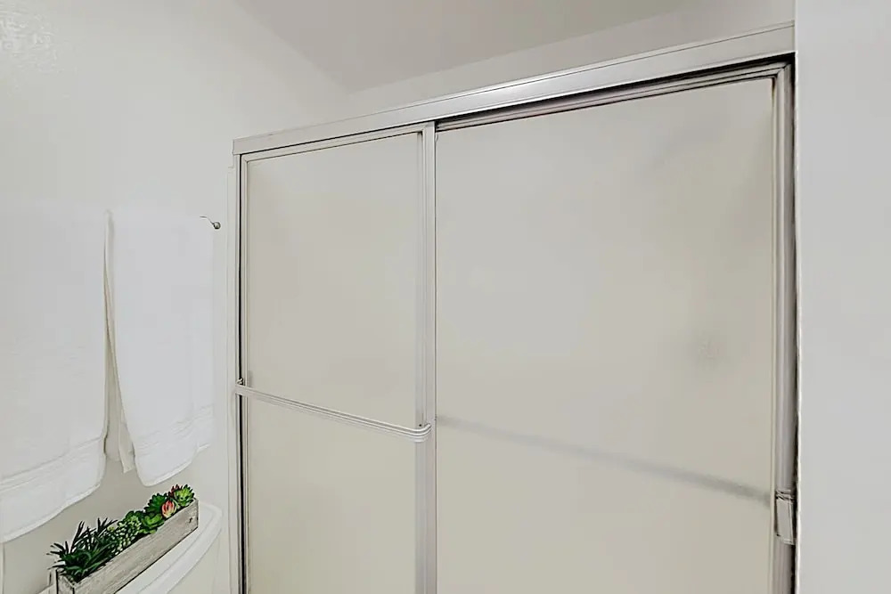 New Listing! Remodeled : 300 To Ski Shuttle 1 Bedroom Condo