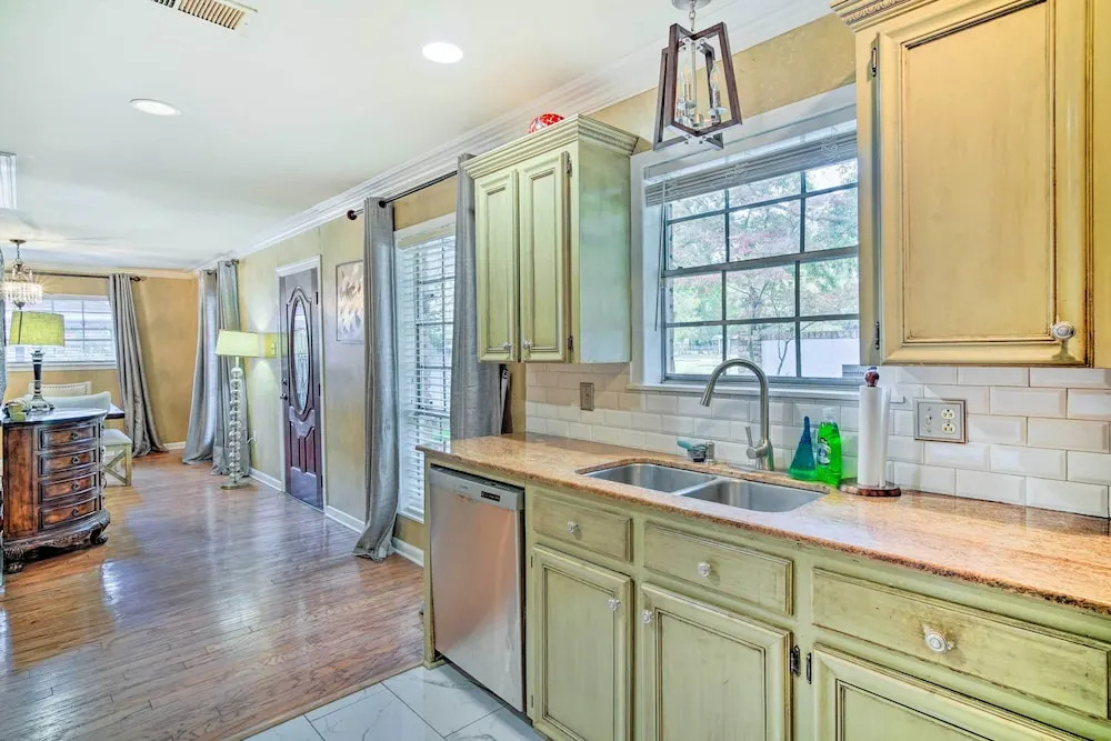 Charming Lafayette Home ~ 5 Mi to Downtown