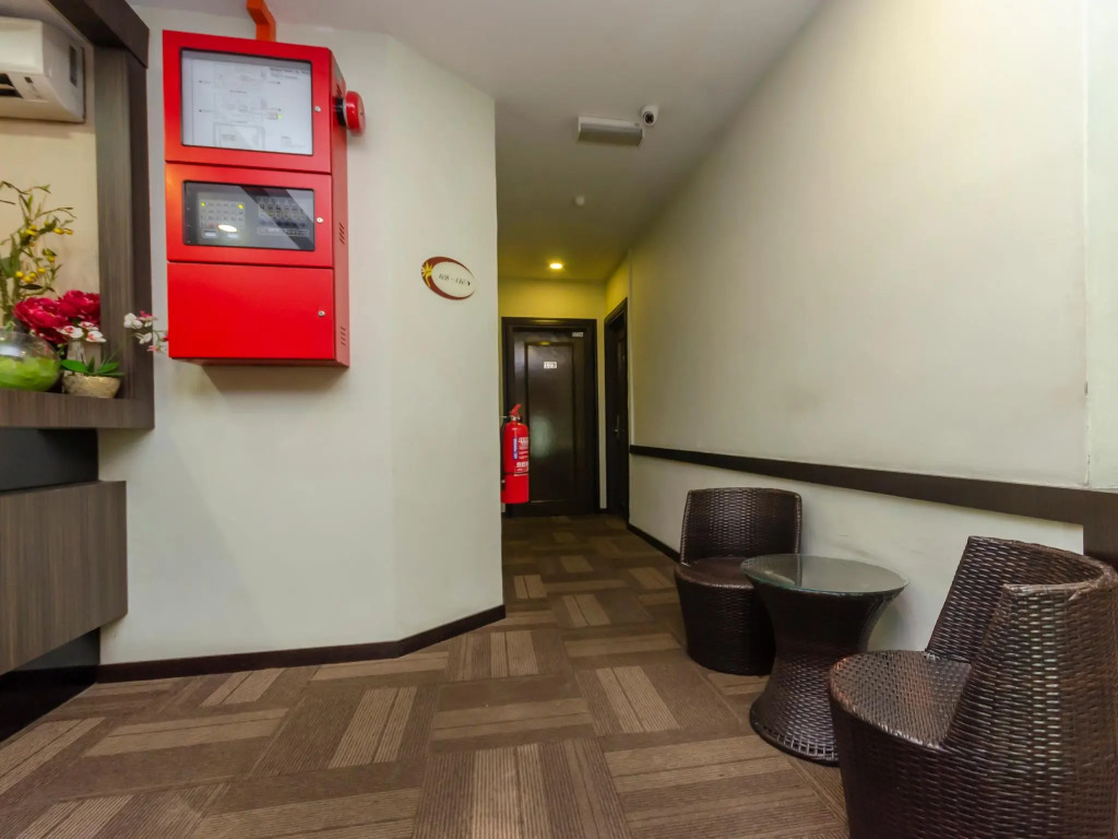 OYO 1214 Oro Hotel