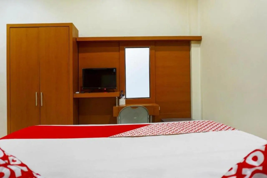 Hotel O near Mall Panakukang formerly Rika Hotel Makassar