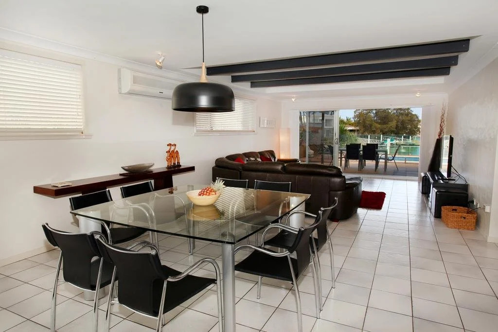 4 bedroom home on canal