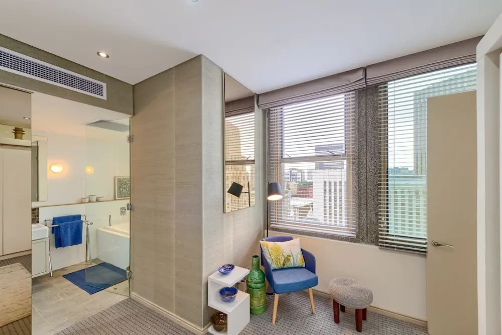 #1101 Cartwright - Chic Downtown Apartment