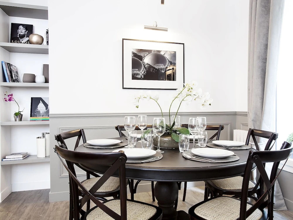Luxury 2BR Gr-Boulevards I by Livinparis