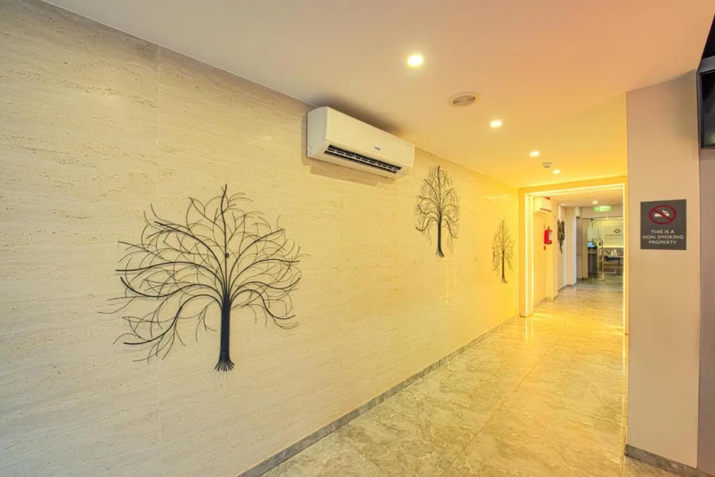 Floressa Randa Business Hotel