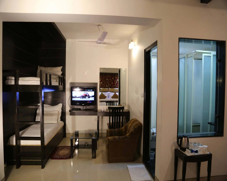 Hotel Sri Nanak Continental