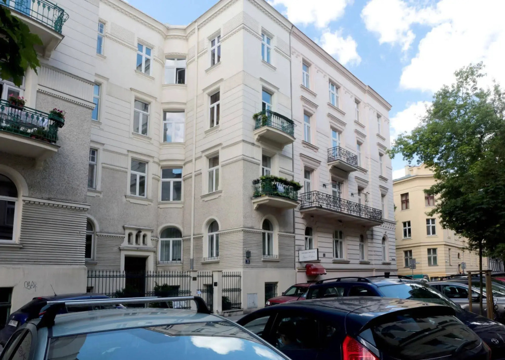 Clemens Apartments