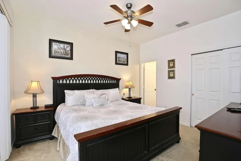 2627 Windsor Hills