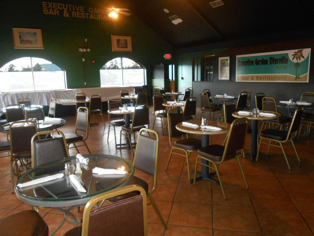 Executive Garden Titusville Hotel