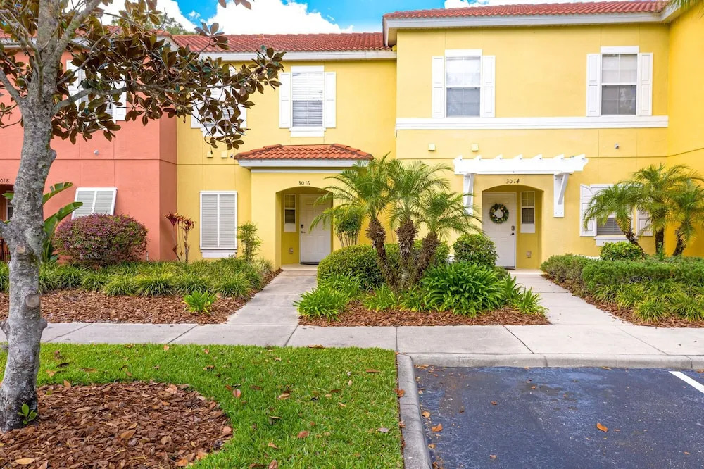 Magical 3Bdr 2bth for 6ppl with Pvt Pool With Huge Clubhouse and amenities near Disney Parks