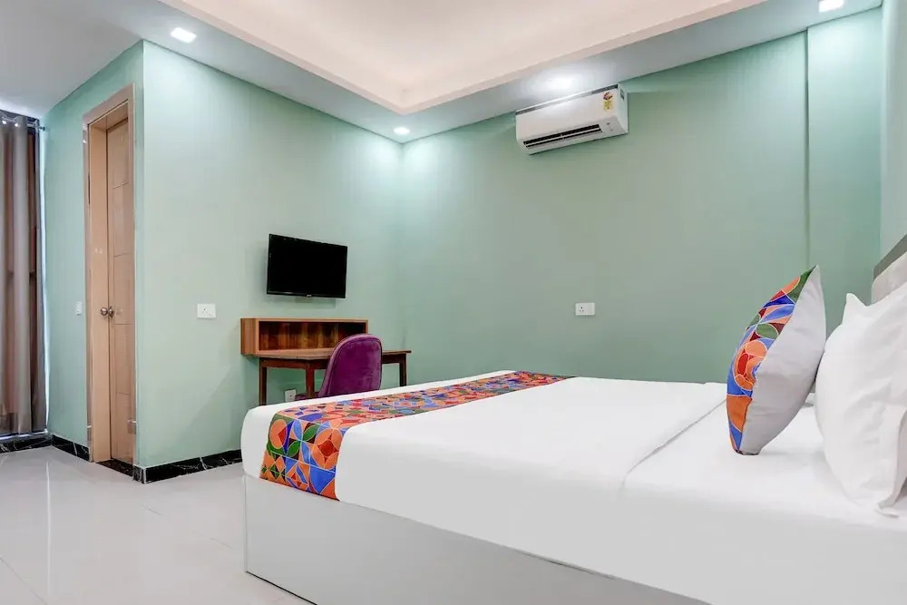 FabHotel Sky - Nr Sapphire 83 Mall, Manesar